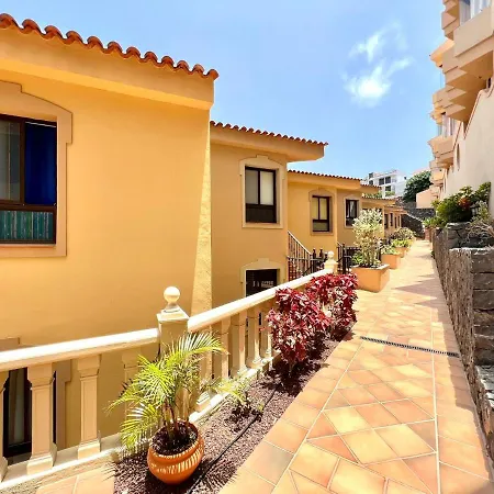 דירה Stunning Views Beside The Beach, Aptartment With Pool לוס ריאלחוס